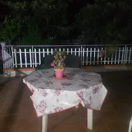 Il Glicine Gasthuis Laureana Cilento